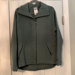 New Balance light jacket! Like new. Worn twice!